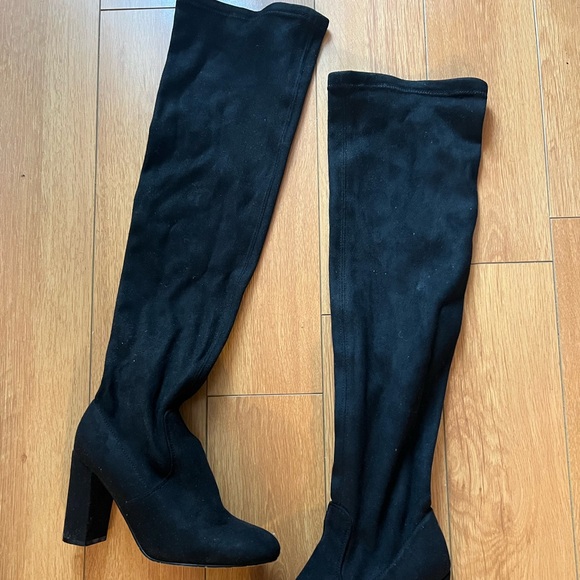 Black over the knee boots - Picture 1 of 6